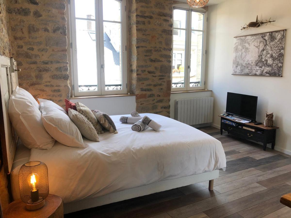 Appartement Centre-Ville Avec Terrasse Rustique Vannes Ngoại thất bức ảnh