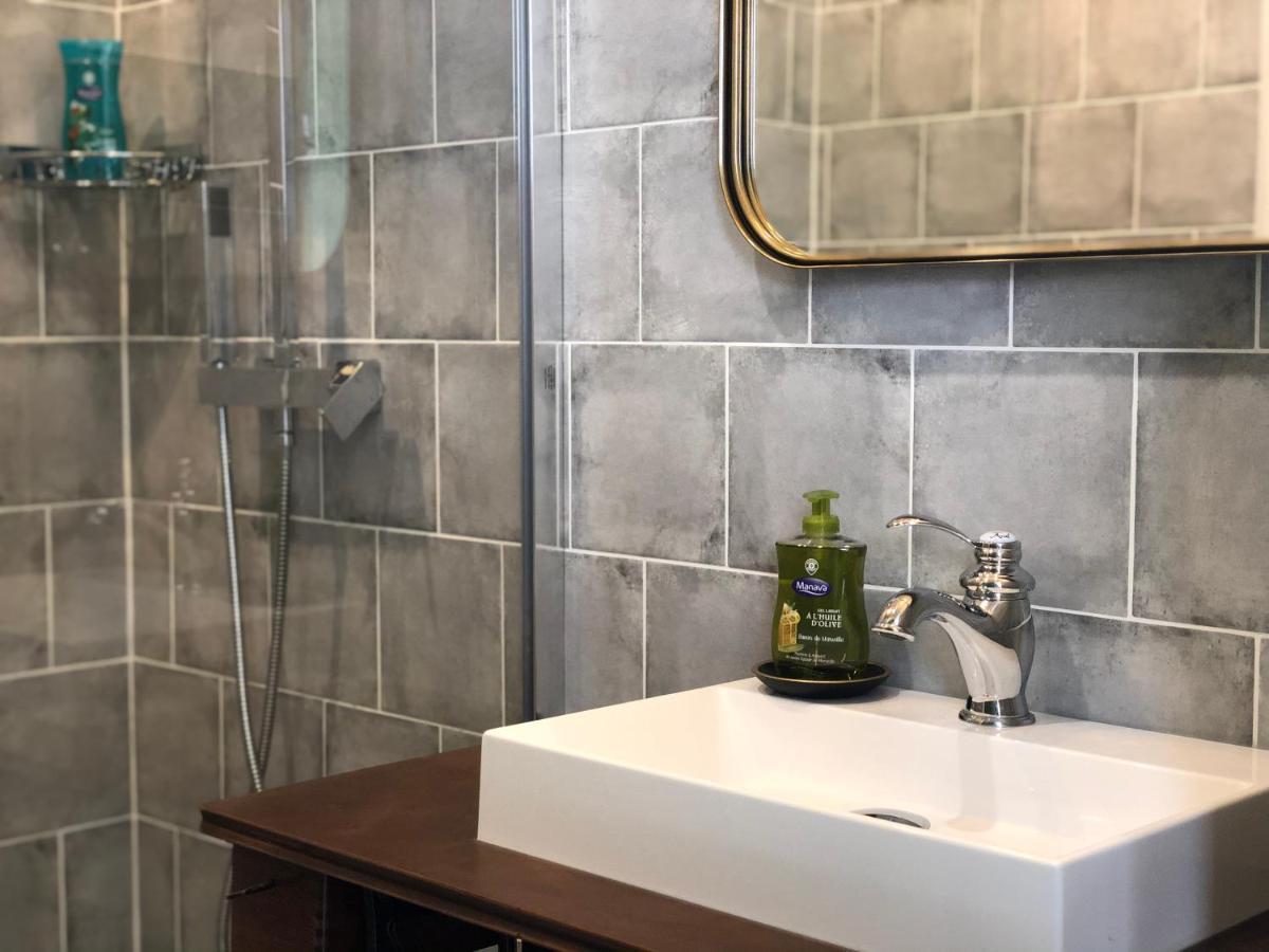 Appartement Centre-Ville Avec Terrasse Rustique Vannes Ngoại thất bức ảnh